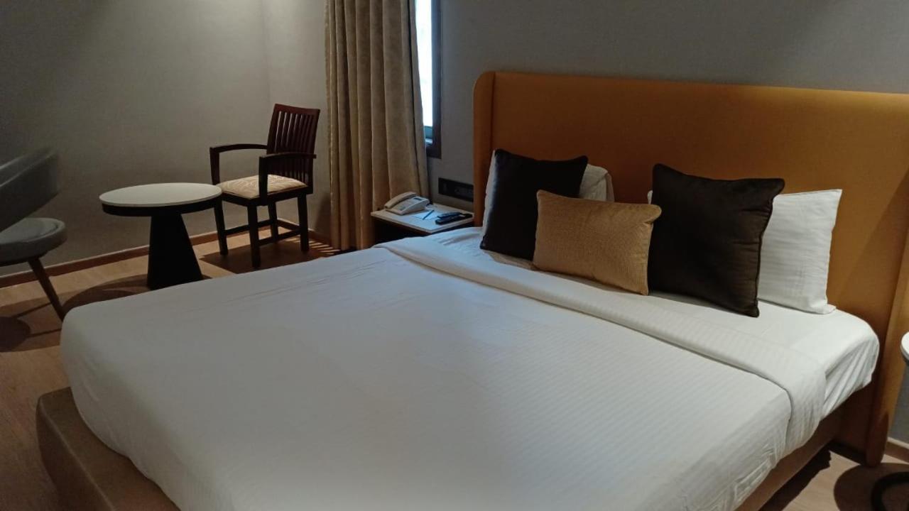 Hotel Hindusthan International, Bhubaneswar Esterno foto