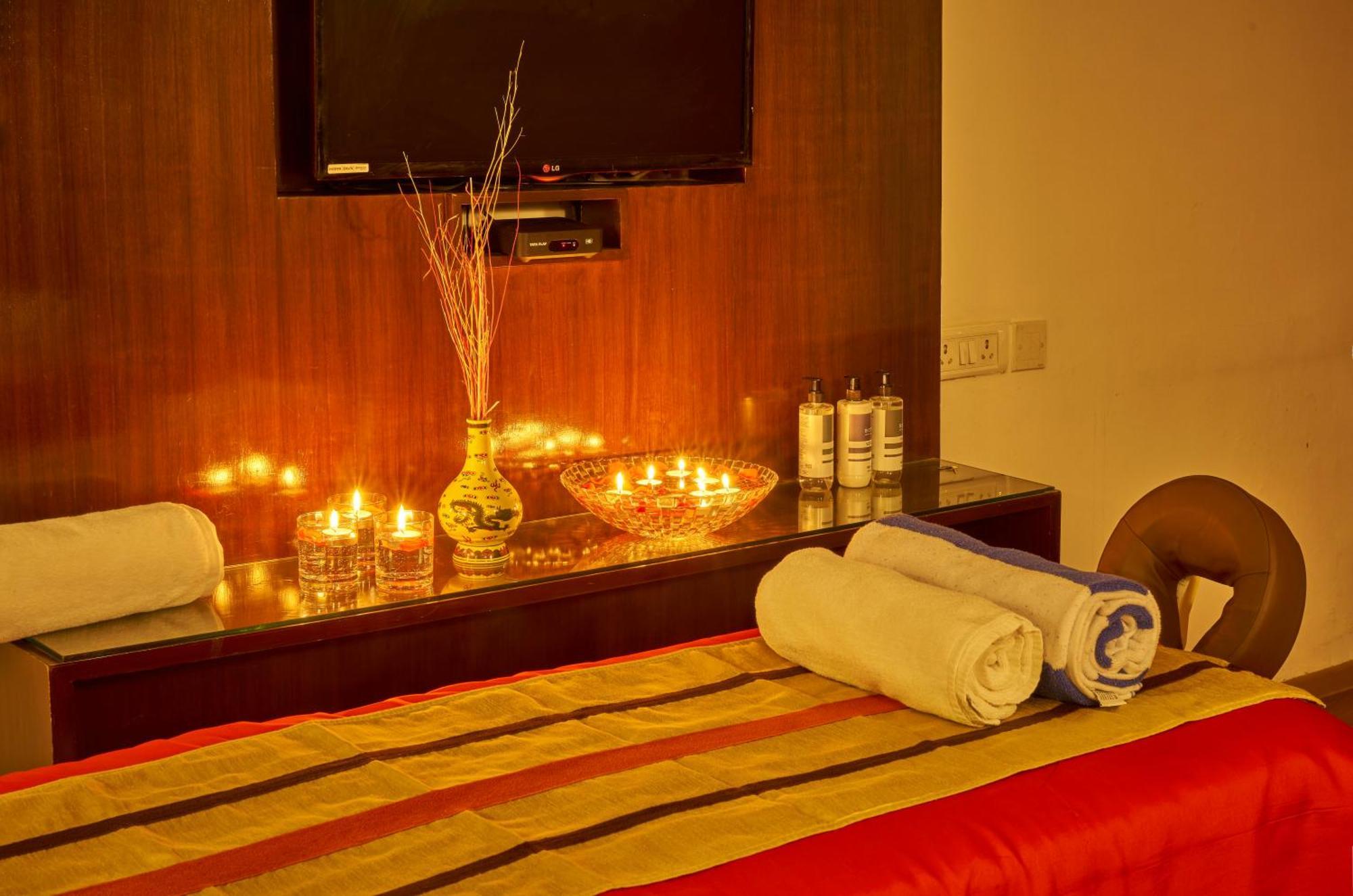 Hotel Hindusthan International, Bhubaneswar Esterno foto