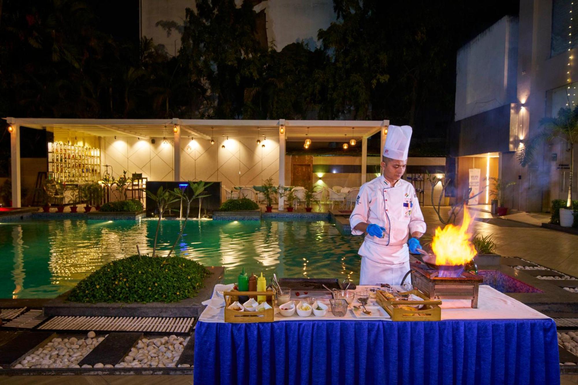 Hotel Hindusthan International, Bhubaneswar Esterno foto