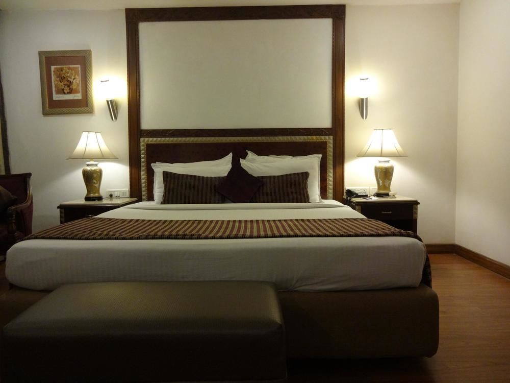 Hotel Hindusthan International, Bhubaneswar Esterno foto