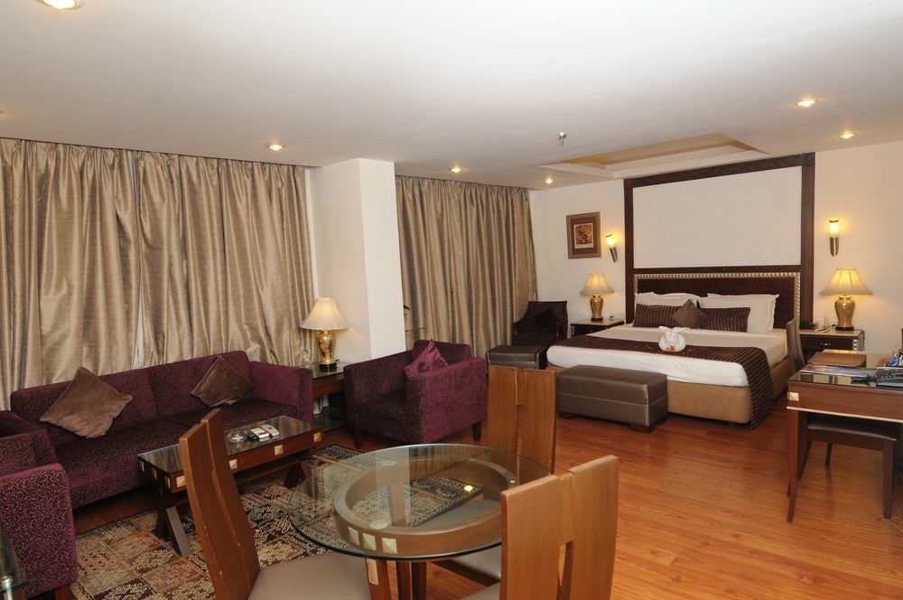 Hotel Hindusthan International, Bhubaneswar Esterno foto